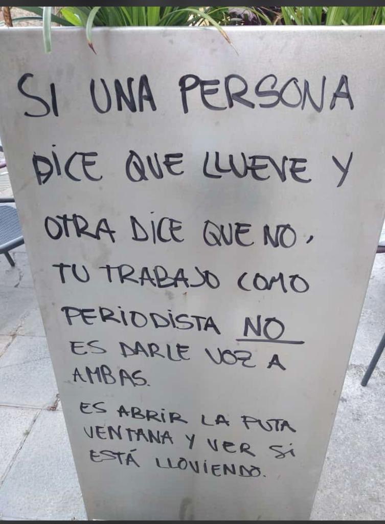 julioba8's tweet photo. @AntonioAttolini Tu sesgo es demasiado evidente en tiempos donde lo se necesita es OBJETIVIDAD ...Lastima https://t.co/7oUSltCJNE