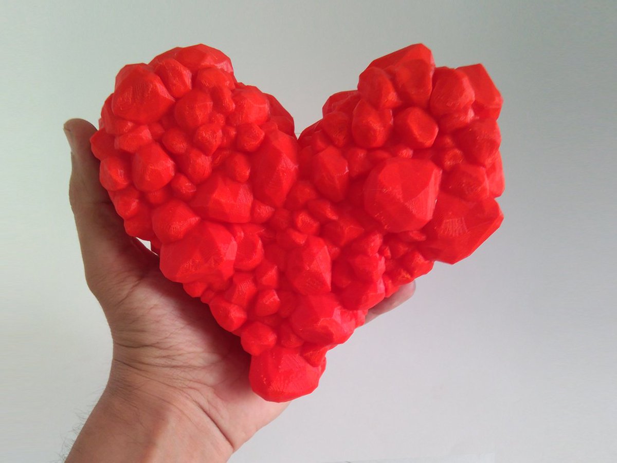 ferjerez3d's tweet photo. Published 2 'rockey' things procedurally generated. A bowl and some love. Check my profiles in @MyMiniFactory , @thingiverse , @Cults3D ... #3drocks 🤘 https://t.co/xdSm4jfQVs