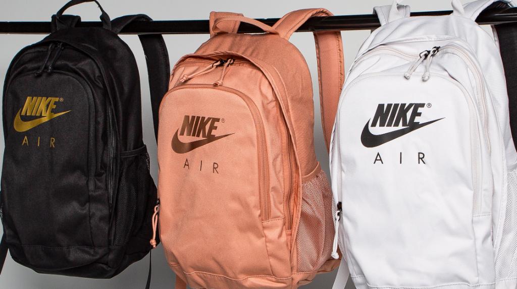 stores that sell nike backpacks