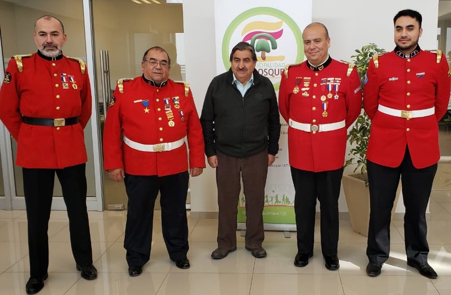 [SALUDOS PROTOCOLARES] Superintendente Osvaldo Villalobos y Secretario Gral. Jaime Fuentes de <a href="/Bomberos_MetSur/">Bomberos Metropolitano Sur</a> y Director Luis Serey y Capitán Álex Valdés de <a href="/BombaCanadaCBMS/">BombaCanadaCBMS</a> presentaron sus saludos al Alcalde Sadi Melo de <a href="/munielbosque/">Municipalidad de El Bosque</a> .🚒🚒🚒