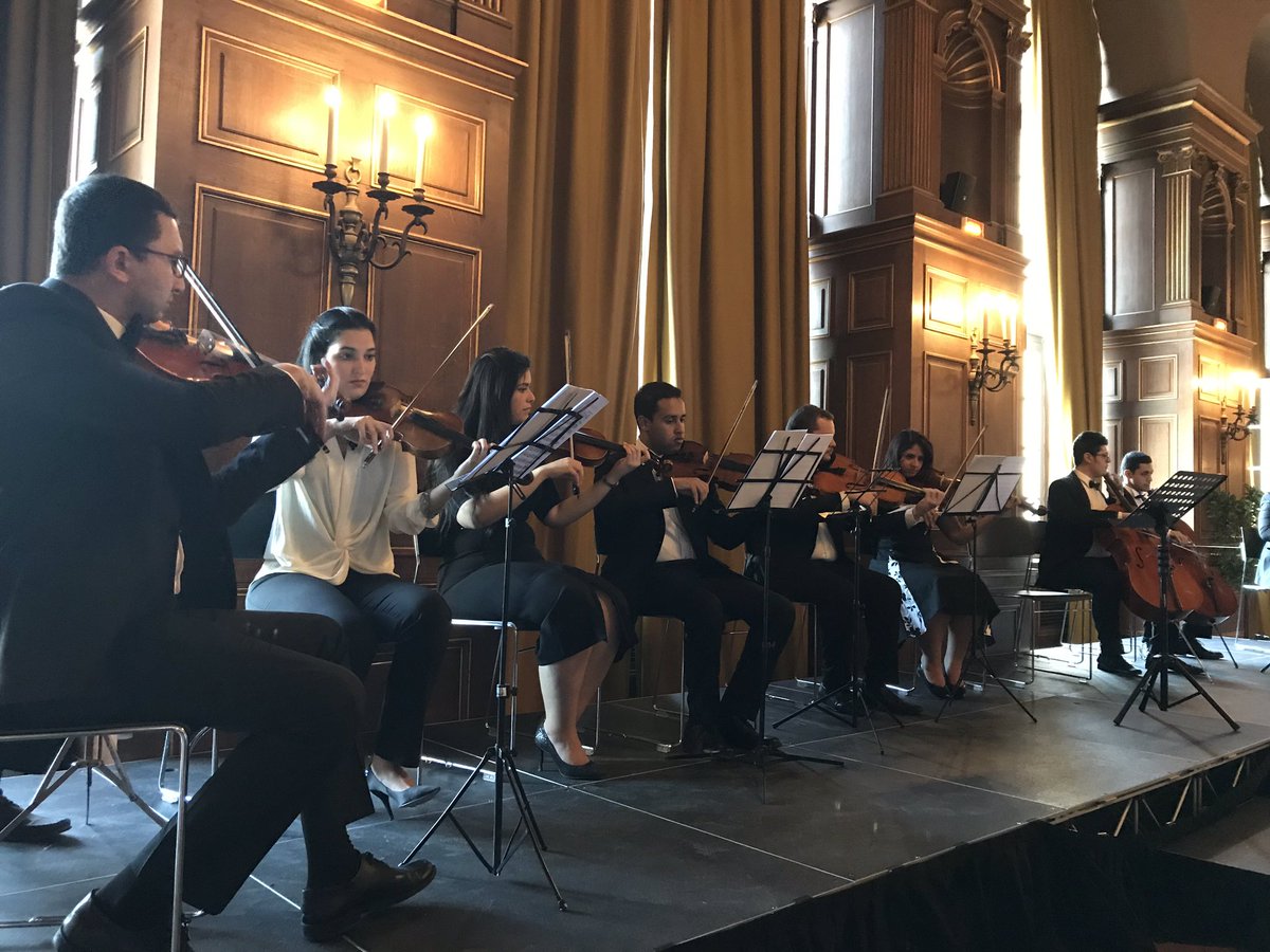 Célébration dans le salon Honnorat de la <a href="/ciup_fr/">Cité internationale universitaire de Paris</a> du choix du projet architectural de la maison de l’Egypte par l’orchestre philharmonique des jeunes arabes en présence de son excellence l’ambassadeur @Badawy. La jeunesse égyptienne s’approprie déjà la maison.