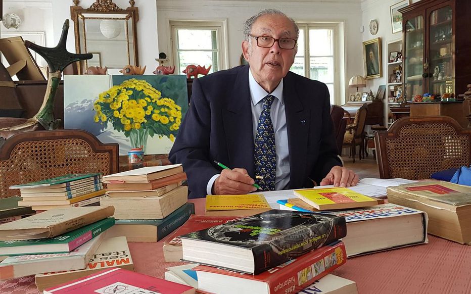 le_Parisien's tweet photo. À 77 ans, le doyen du bac l’a décroché au rattrapage ! > https://t.co/7SwcUpkhNo https://t.co/wHMNWu2HDX