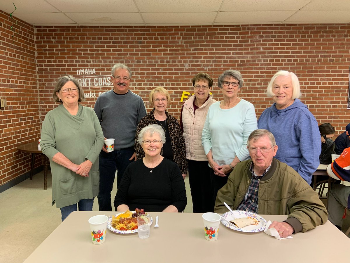 Are you looking for a great volunteer opportunity? Omaha Street School is in need of lunch providers! Check out the link below for more information.

#68104changereality #osslunchproviders

omahastreetschool.org/get-involved/l…