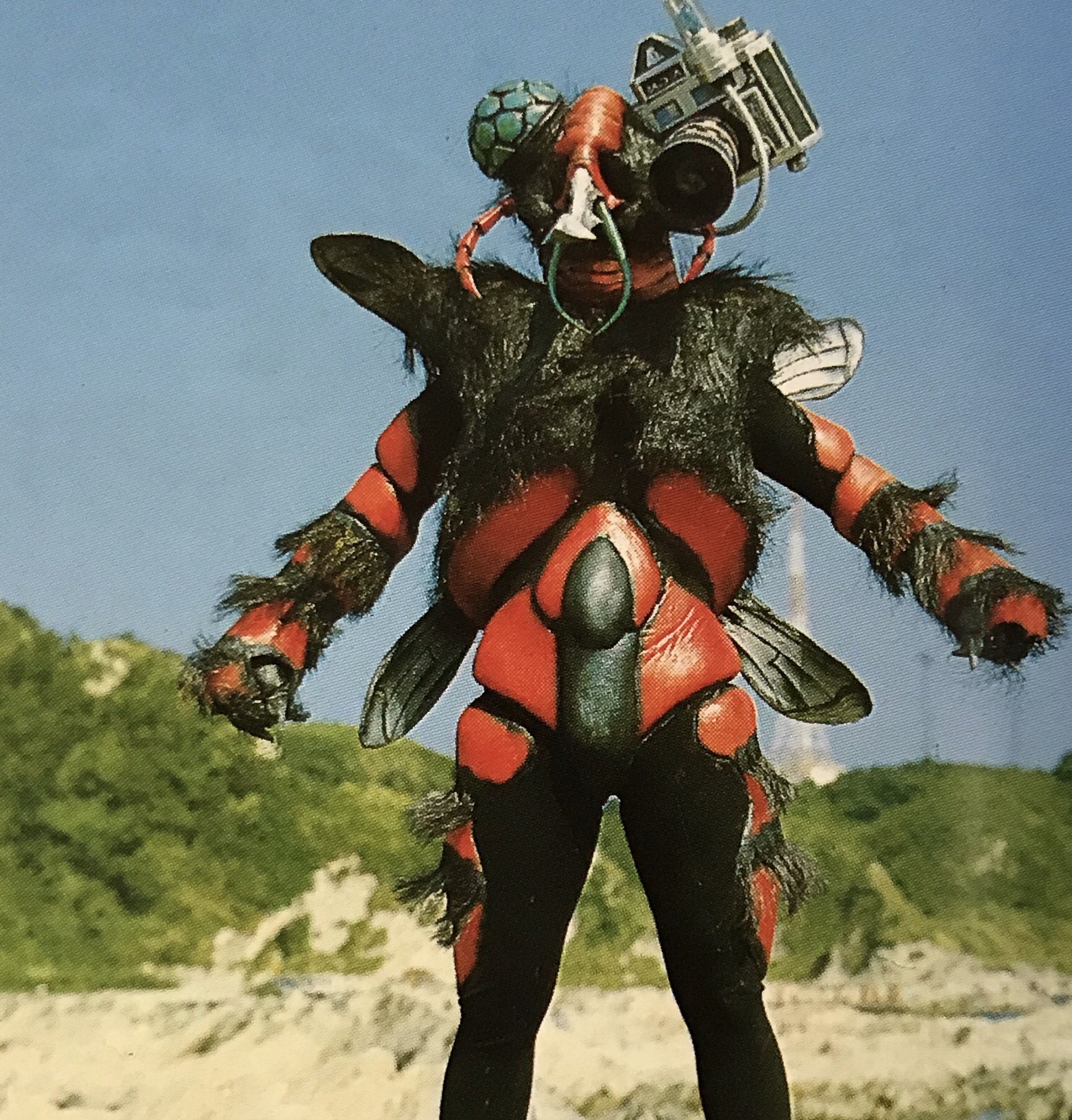 The雄 A Twitter 仮面ライダーv3 第29話 ドクトル ゲー最後の挑戦 より ライダーv3 カメラモスキート活躍集 この回よりパリに本部がある国際刑事警察機構インターポールより派遣されたデストロンハンター5号 佐久間ケンが登場した 写真は第30話のもの 仮面