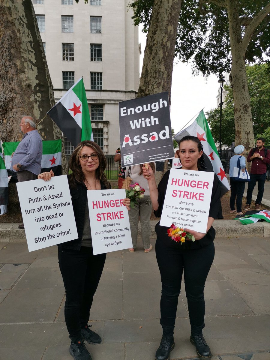 samaKiki88's tweet photo. This is the 8th day for @shazawi and @Nasrinetr on hunger strike for #Idlib @10DowningStreet 
Join us every evening at 6 to show solidarity
#HungerStrikeForIdlib
#SolidarityWithIdlib
#Solidarity_With_Idlib https://t.co/xYeyZ0LswM