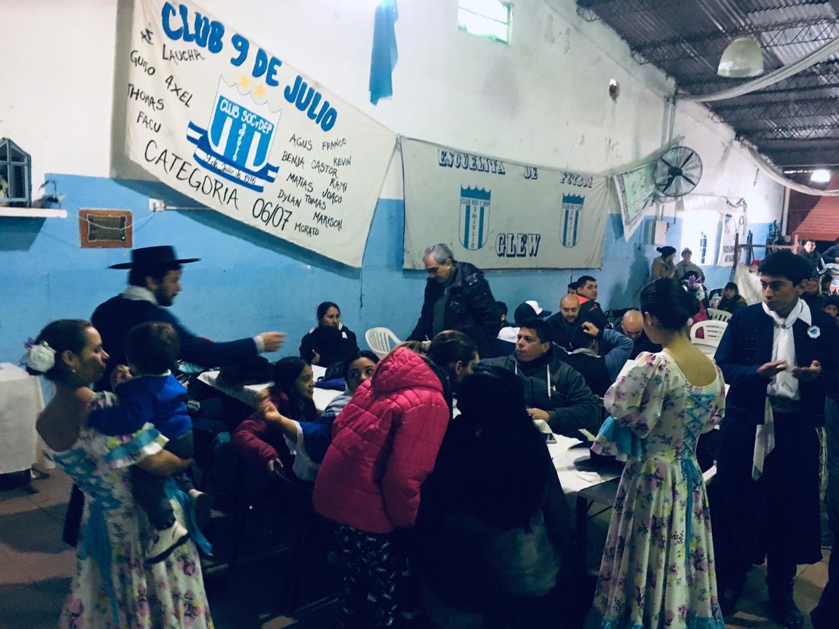 chicheduhalde's tweet photo. Aniversario del Club 9 de Julio de #Glew

#9DeJulio 
#DiaDeLaIndependencia 

@ChicheConectada
@LomasConectadas 
@MjConectadas https://t.co/I6F0YBUeuP