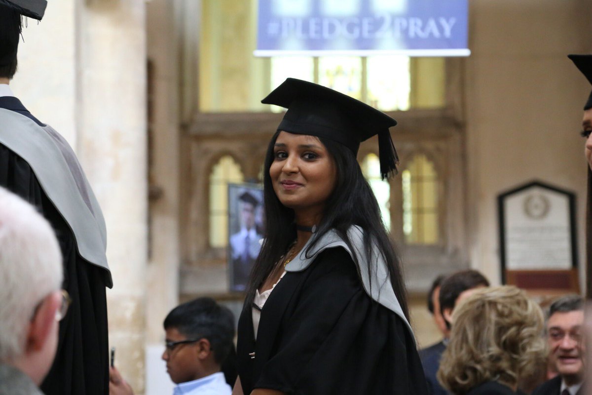 ankitakumarg's tweet photo. Your girl is a graduate☺️✨ look forward to see what the future holds🙏🏼 https://t.co/IIHFIyQSlz