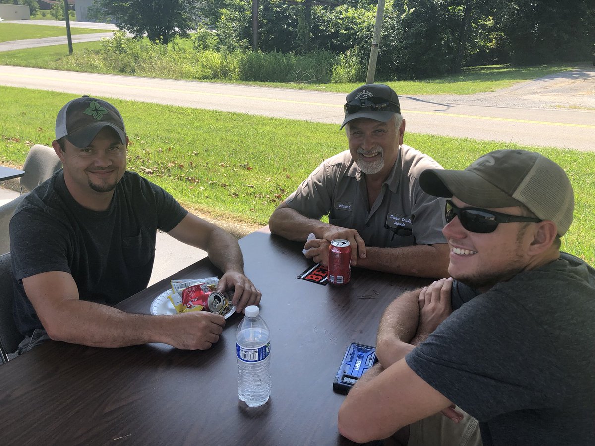 TNAgriculture's tweet photo. What a great day for Tennessee’s cattle producers and July Beef Month! Thanks to all who joined us at the Greene Farmers Co-op and who celebrated at the other @TNFarmers stores today! #JulyBeefMonth #TNAgriculture https://t.co/yzAPqvdX1X