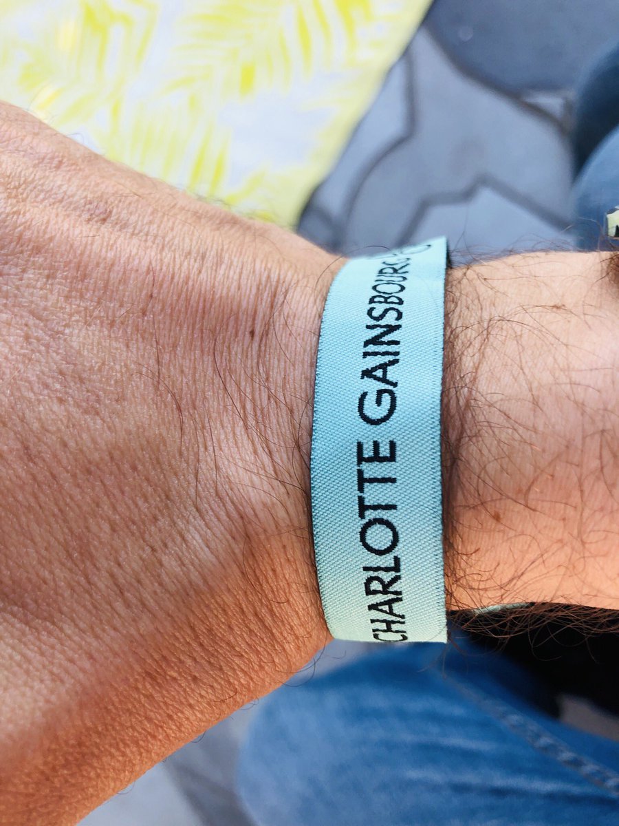 Alexandre_Sim's tweet photo. Collector le bracelet Charlotte Gainsbourg #Daysoff2019 !
Exclu Philharmonie de Paris. https://t.co/aAeMX964wg