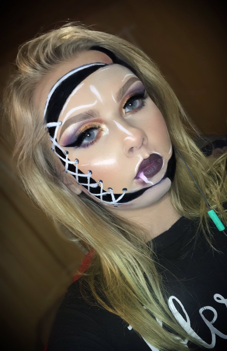 AmandaAsher12's tweet photo. Inspired by @raychelroll #makeup #beauty #makeupartist #mua #fashion #makeuptutorial #love #like #photography #hair #model #skincare #maquiagem #beautiful #makeupaddict #follow #lashes #makeuplover #style #cosmetics #lipstick #wedding #instagood #instamakeup #hudabeauty #3dmakeup https://t.co/oClIekG5WM