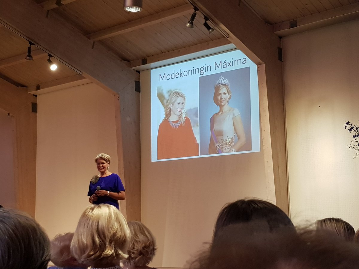 KSleeking's tweet photo. #imagobureau bestaat 12,5 jaar. Gefeliciteerd #yvonnestoevelaar ! https://t.co/N4zfpifoQJ