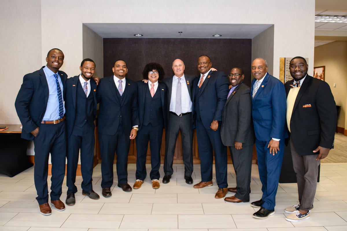 THECALLMEMISTER's tweet photo. Thank you President Clements @ClemsonPrez for your continued support and allowing CMM to impact the classrooms in South Carolina and beyond!  @ClemsonUniv @ClemsonCofEd @1DeanPetersen https://t.co/QEY4C8j1bz