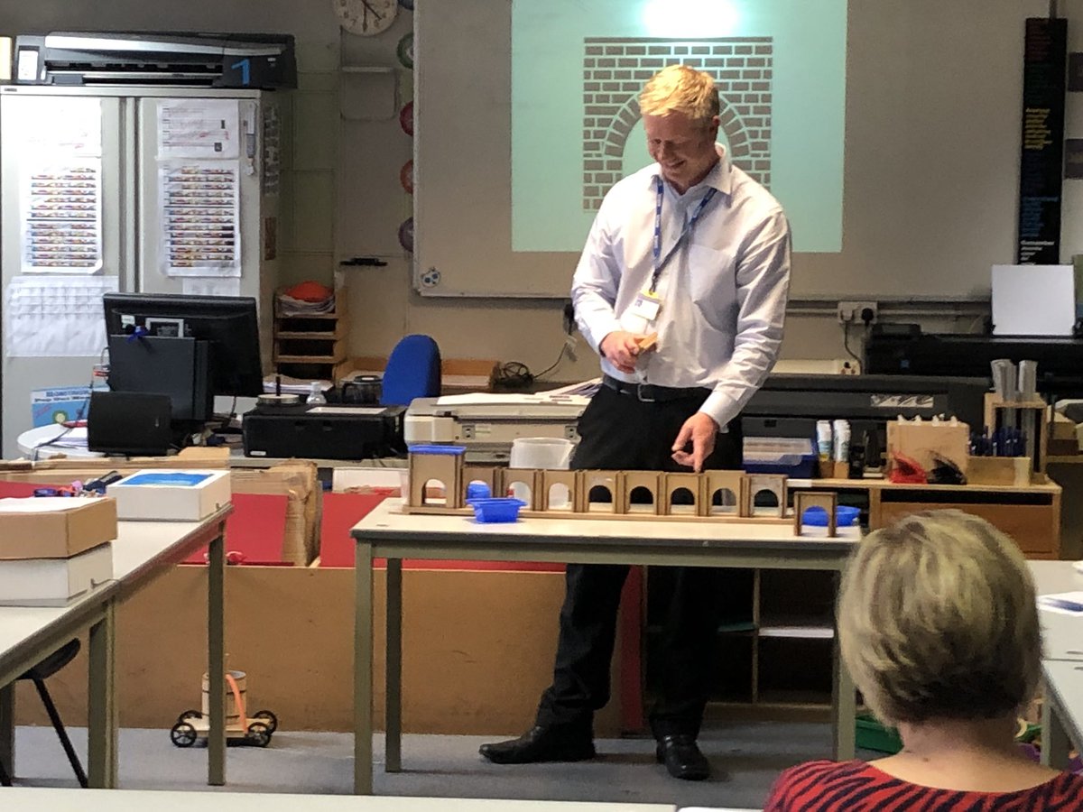 BeverlyMaloney's tweet photo. Tonight’s @EduRAEng network meeting looking into the #deployablestructures and #winning medals boxes. Thanks esp to Mr Baxter @MtreeSTEM for his delivery on primary STEM. Thanks to @RamseyAcademy @gilberdstem @clairefisher @tom_corker @Chris_Calver @BoswellsComp @STEM_RHS https://t.co/Ys3PzUsOcG