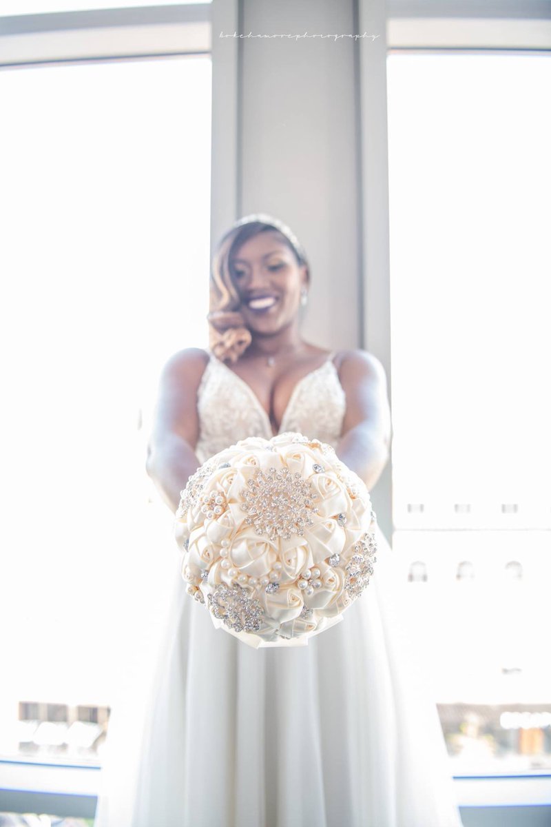 BokehAmore's tweet photo. Mrs. Tabb 💍

#blackbride #BattleToTabb #BokehamorePhotography https://t.co/0ZgYdus0HP