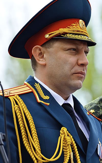 Донбасский Че Гевара. Александр Захарченко: «Я веду вас вперед, к победе. И я не боюсь всей той бездушной машины, которая ломала ваши жизни десятилетиями до этого. И я не боюсь умереть».
Фейсбук не хочет, чтобы этот материал читали. Помоги, сделай ретвит!
oborona.ru/includes/perio…