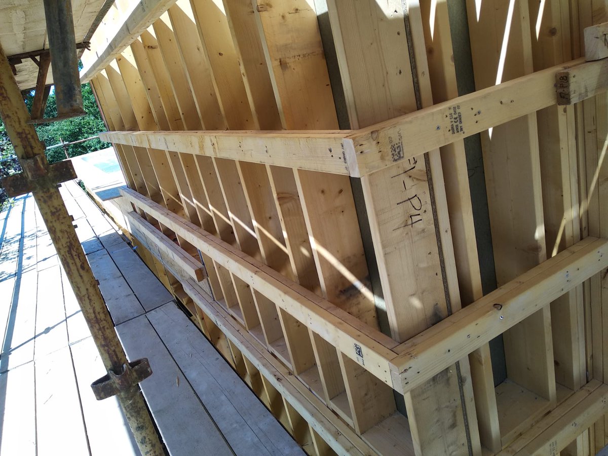 fergal5's tweet photo. #selfbuild #timberframe in Cavan#959 with skilled carpentry by #PD &amp; Team. #teamtimbertech getting ready for @Gutex_Daemmung blown in wood fibre and insulation external cladding board via @ecologicalbuild. @SikaIreland #trocal by @roofer1777 on roof substrates by @MEDITESMARTPLY https://t.co/8MWUT6JDrx
