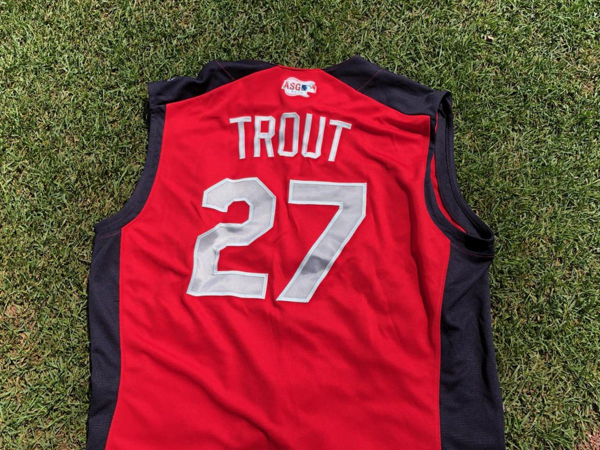 MLBNetwork's tweet photo. .@MikeTrout is LIVE on the Red Carpet Show, presented by @chevrolet!

RETWEET for a chance at this @MajesticOnField batting practice jersey! #AllStarGame https://t.co/XcnldZ0X9i