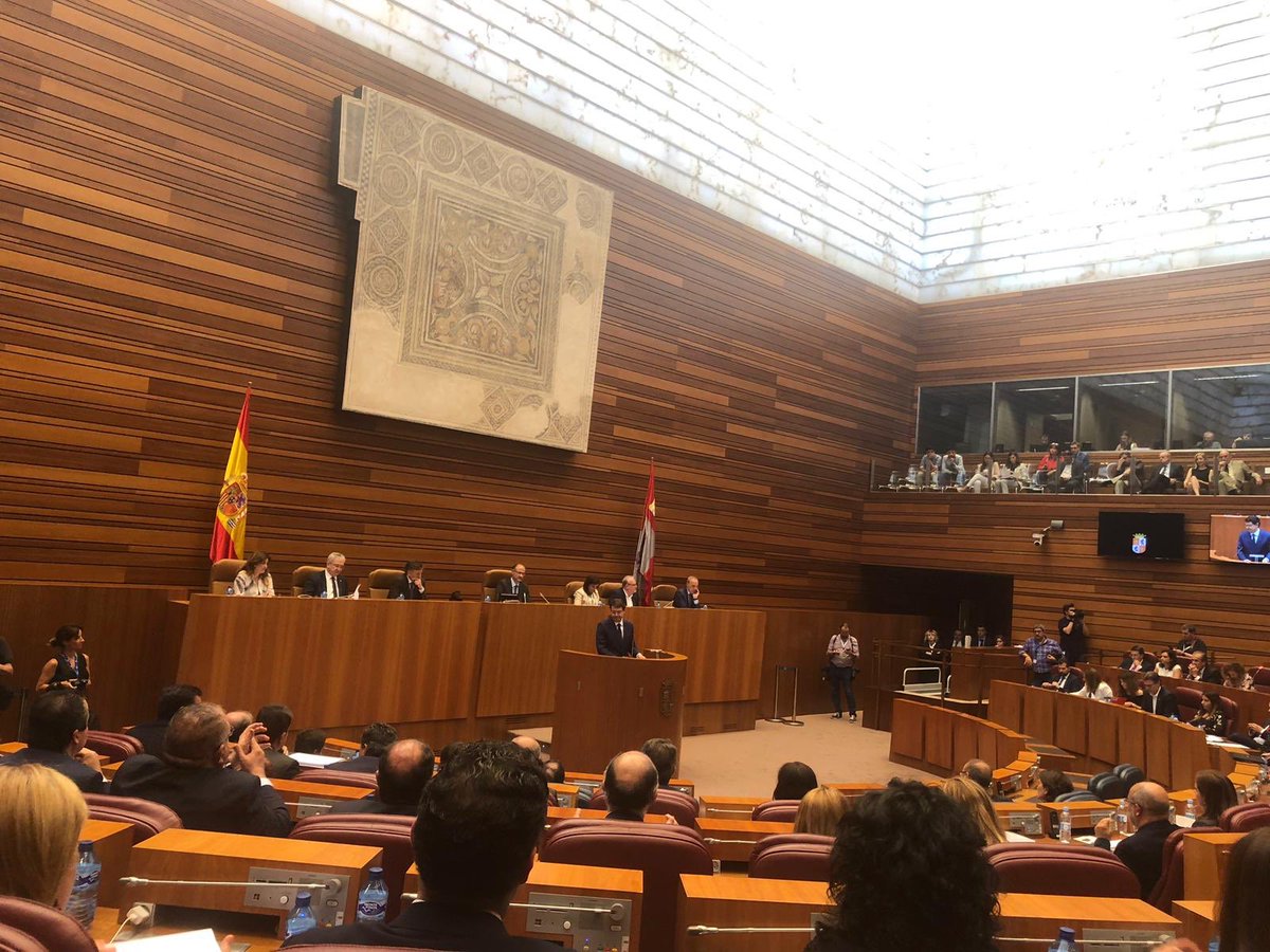 Un gran honor haber aisistido a la investidura de <a href="/alferma1/">Alfonso F. Mañueco</a> como presidente de la Junta de Castilla y León. Un nuevo Gobierno que dará continuidad al proyecto del @PopularesCyL e introducirá los cambios que la sociedad nos demanda.