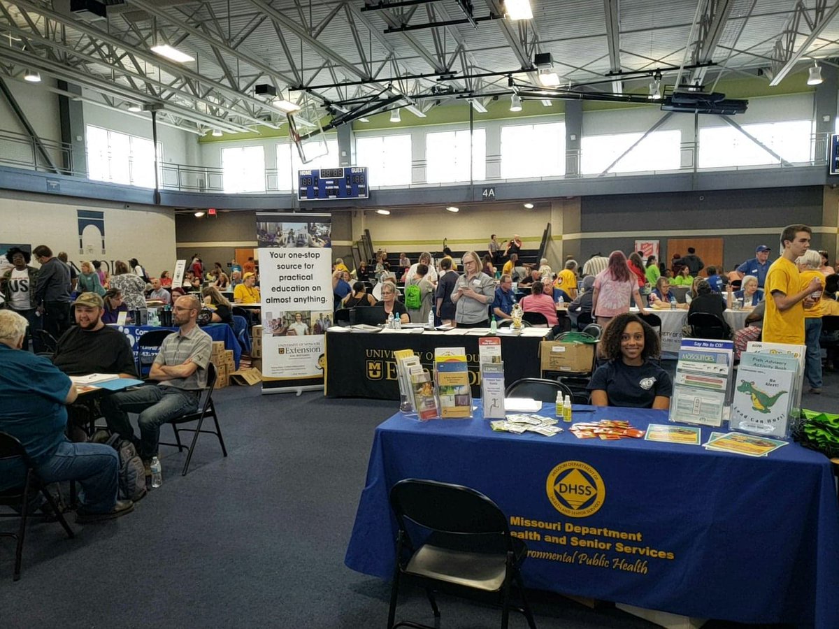HealthyLivingMo's tweet photo. #MissouriTracking collaborated with @RedCrossMO to deliver resources and provide education on environmental health concerns to Missouri residents affected by the recent natural disasters including tornadoes and floods in our state. #BeyondData #MORecovery https://t.co/C7LBVgQYFU
