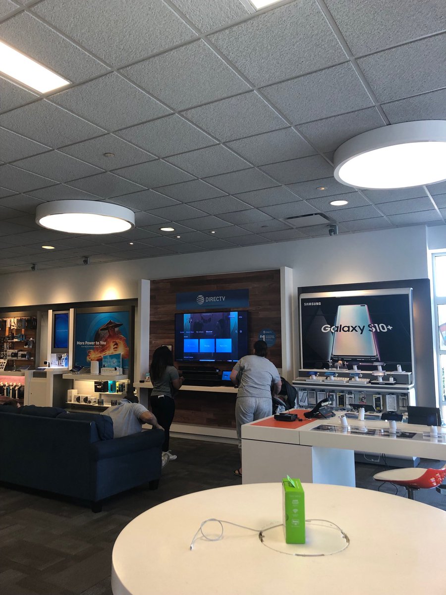 Doing what we do best ⁦<a href="/DezDontStop704/">Dez E. Sellman</a>⁩ ⁦<a href="/cjay0908/">Charmaine Johnson</a>⁩ ⁦<a href="/DaleB1/">Dale S. Brown</a>⁩ #chasingthatpaper