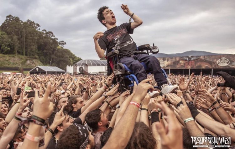 Aurora Sanz Torres (@asanztorres) on Twitter photo Humanity at its best #teamwork #EqualityForAll picture taken at a music festival in 🇪🇸 by <a href="/Danielcruzfoto/">Daniel Cruz Foto</a> #ResurrectionFest Humanity at its best #teamwork #EqualityForAll picture taken at a music festival in 🇪🇸 by <a href="/Danielcruzfoto/">Daniel Cruz Foto</a> #ResurrectionFest