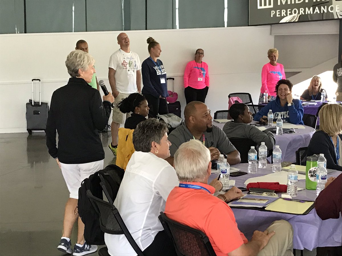 vahperd's tweet image. @donnajhester helping us learn how to work with difficult people #ssldc