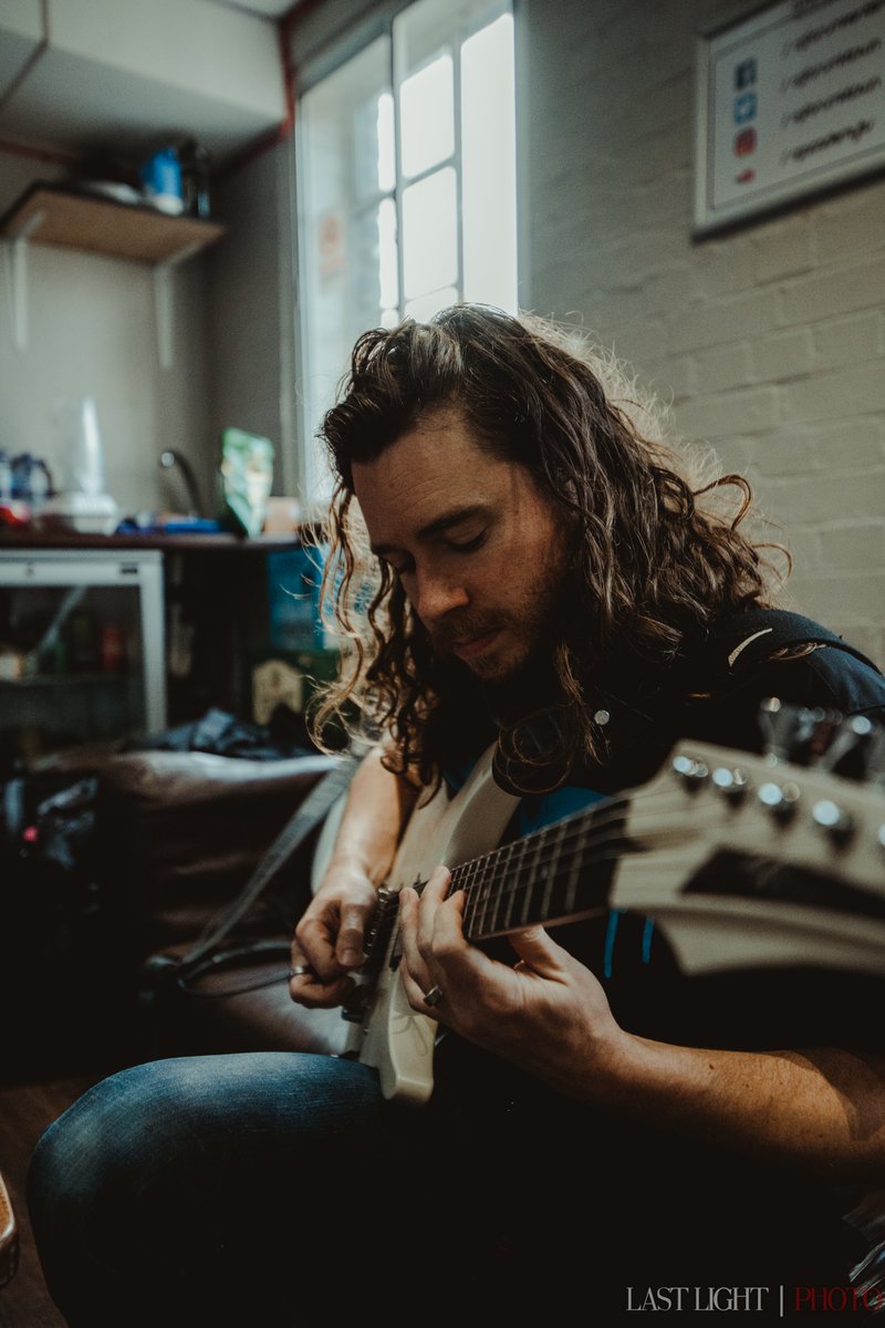 nothingmorerock's tweet photo. While we have some time off this summer, don't forget that @markvollelunga is offering guitar lessons over Skype and FaceTime from home. Email for more info: marknothingmore@gmail.com

#NothingMore #MarkVollelunga #GuitarLessons #AristidesGuitars #GibsonAcoustic #TruthTour #ɥʇnɹʇ https://t.co/fvyqQPGCFo