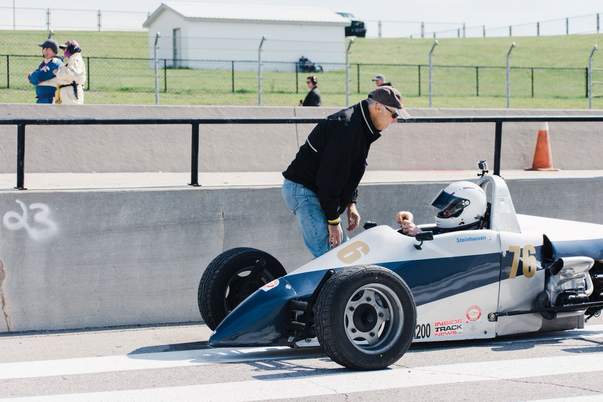 Steiny76_Racing's tweet photo. Frank is either in deep thought or he's completely lost 🤣. What do you think he's thinking?👀 https://t.co/fXJ69Jxpuk