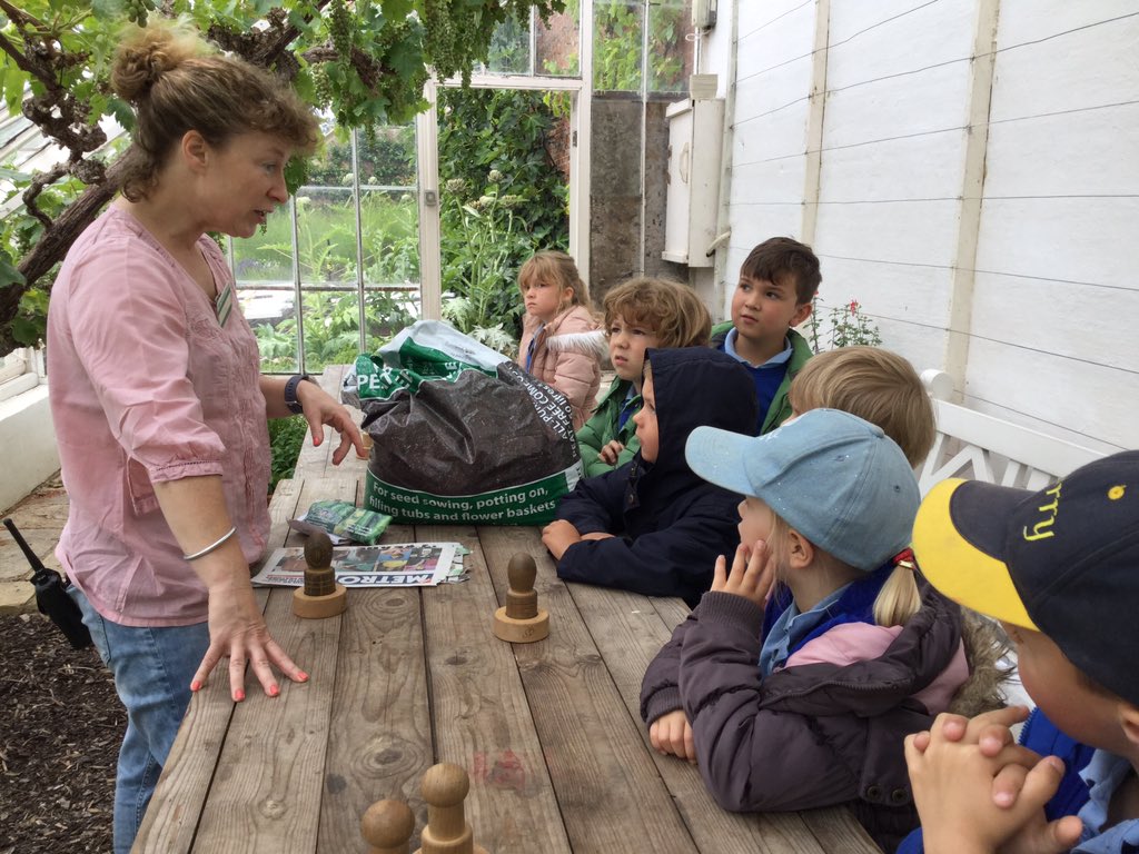StillingtonPri1's tweet photo. The whole school have had a wonderful visit to @NTBeningbrough today. The children explored the garden, did some orienteering around the grounds and had fun on the adventure playground. https://t.co/UsAcPzck7H
