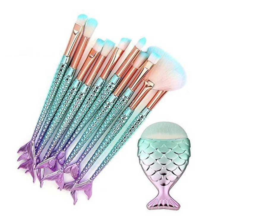 Want a set of mermaid brushes? Enter the raffle! 2.00 a spot! Winner gets it shipped straight to their door! Comment or message me for more information!