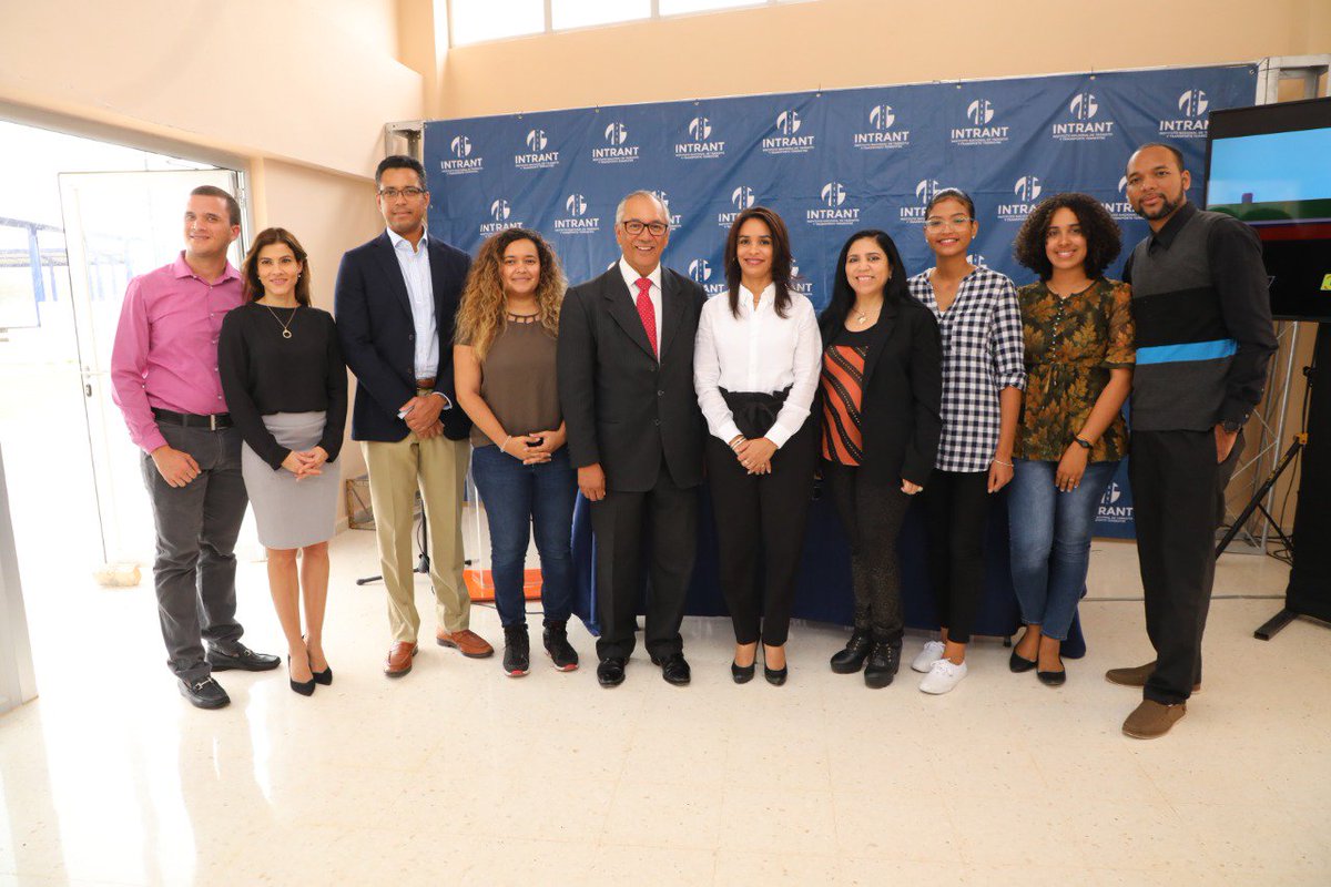 Noticia_Libre's tweet photo. @INTRANT_RD Recibe por parte de Dominican Republic Interactive Digital Center (IDC), el @ParqueCibernet1 y @EONRealityInc, donación de una aplicación, para el primer Parque Infantil de Educación Vial, que se encuentra en construcción, dentro de @CJB_RD.|#SeguridadVialRD #INTRANT https://t.co/k5ONGx11Zf