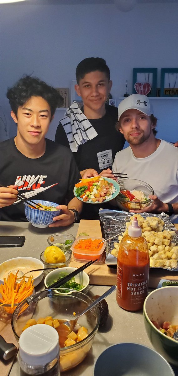 Tuesday night eats with these guys! #icedancers + #worldchamp #goat #nathanchen 🥢🍣