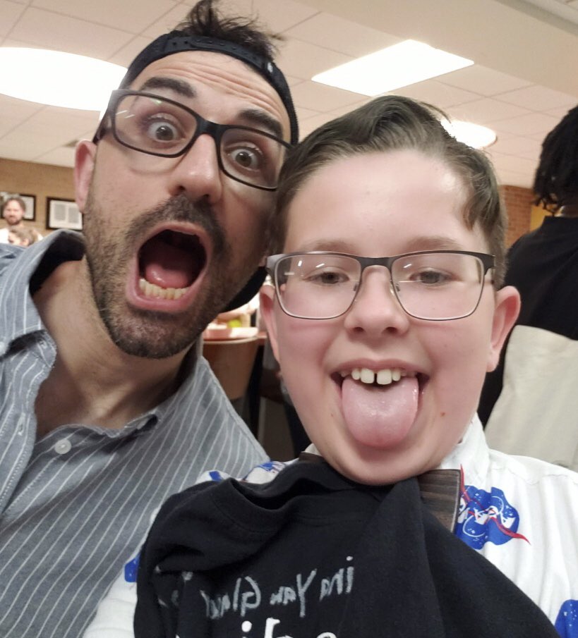 SnazzyReads's tweet image. . @Jarrett_Lerner is the best!

#NerdCampJr #nErDcampMI