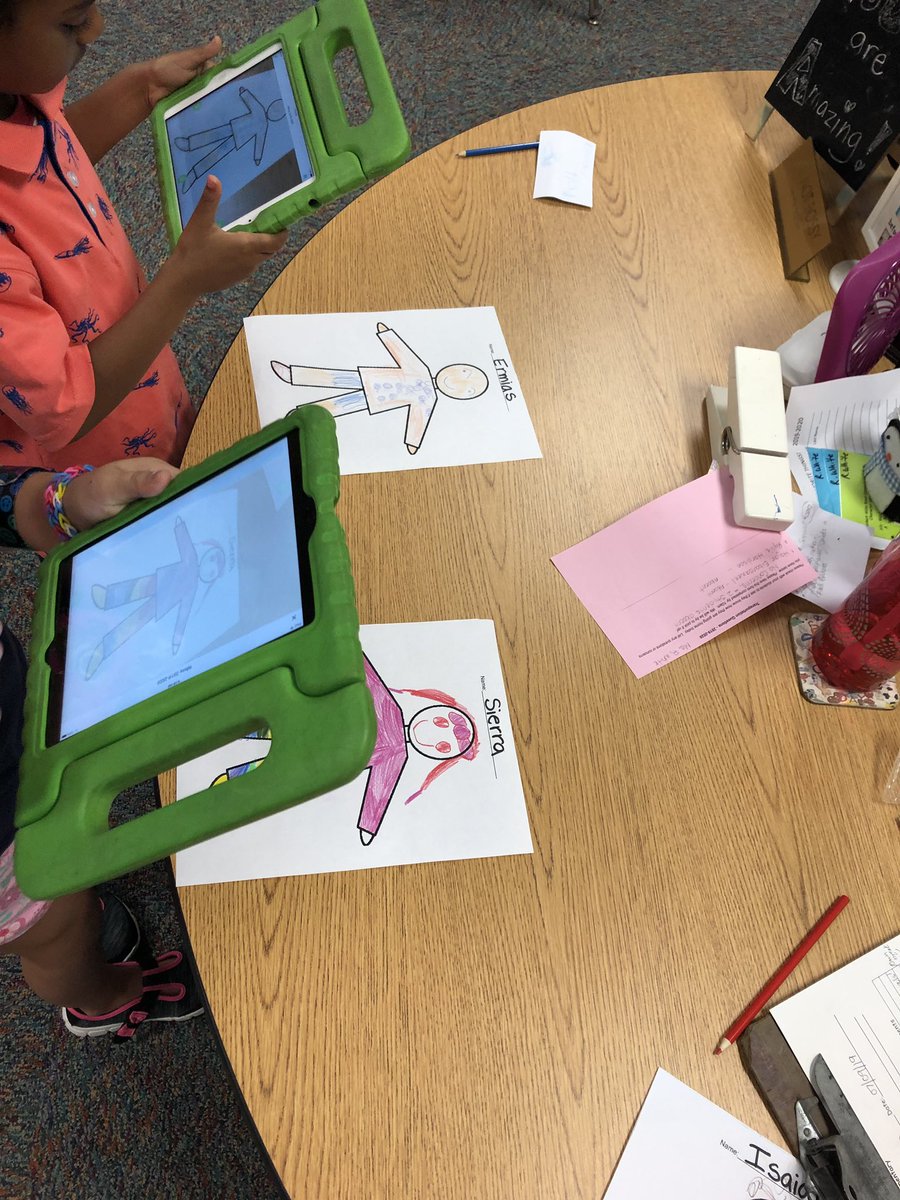 ReneeLWhite5's tweet photo. These new 1st graders rocked their 1st try at @Seesaw today! They did an awesome job learning how to take a picture of their self portrait for their new icons. ๐So cute & โค๏ธthe ownership behind it! #HawksSOAR https://t.co/yeM5rbYxZv