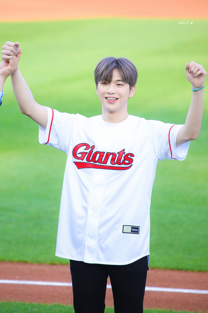 jelly_961210's tweet photo. 190709 #강다니엘 https://t.co/uyF7rK95qA
