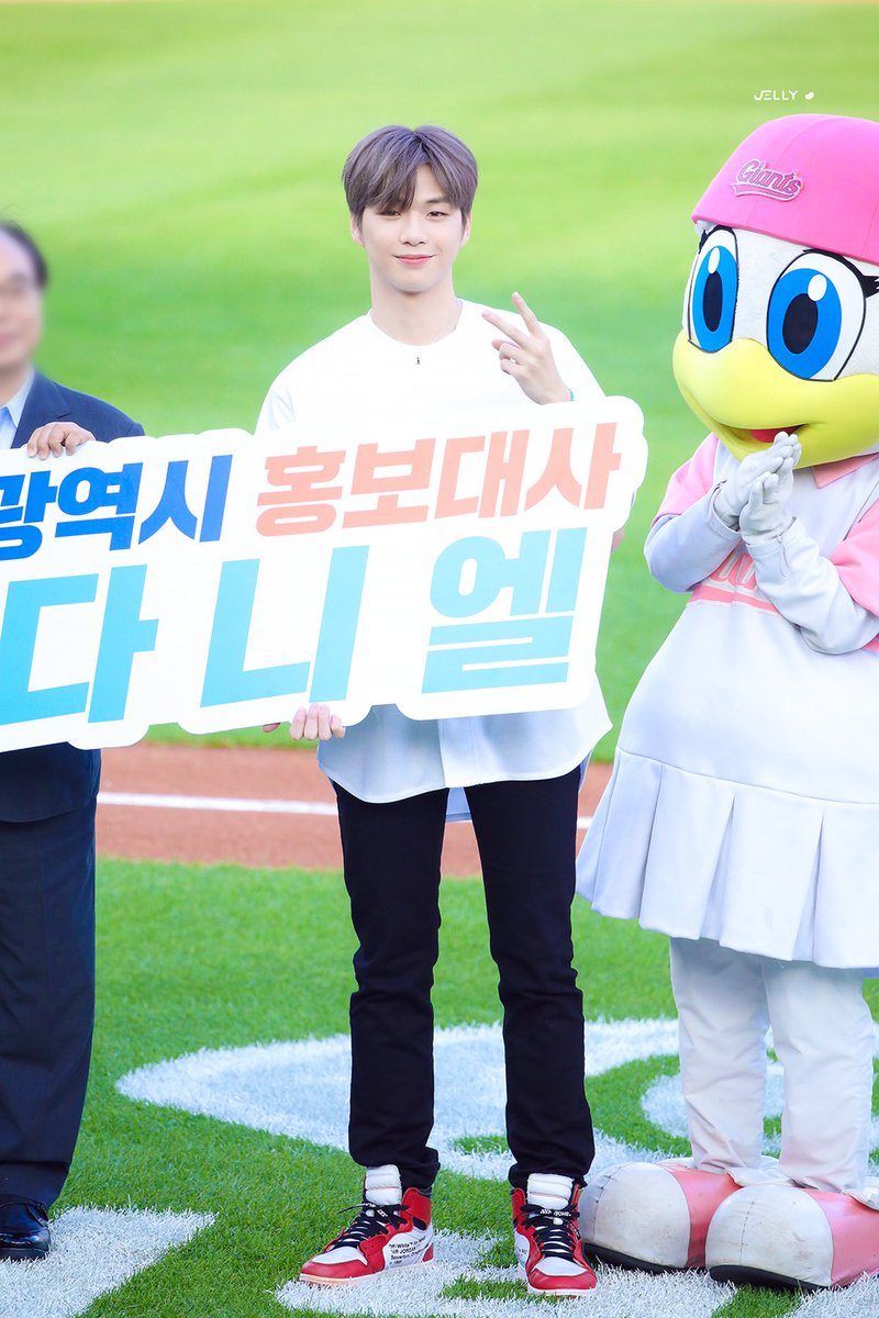 jelly_961210's tweet photo. 190709 #강다니엘 https://t.co/uyF7rK95qA