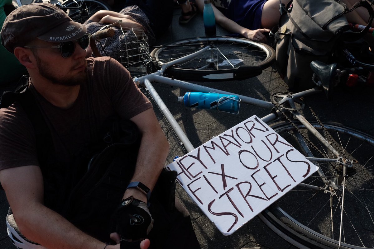 Just your friendly neighborhood transit reporter tweet media