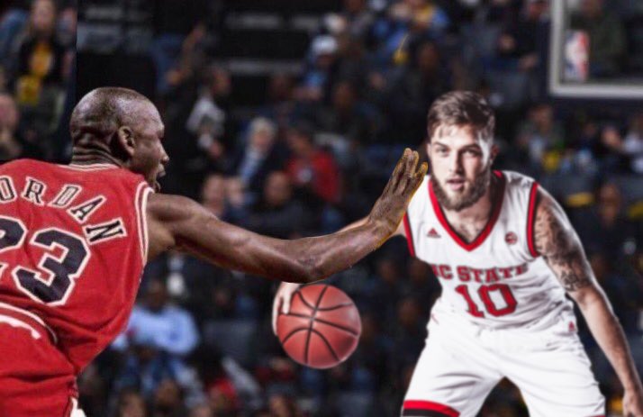 BarstoolPack's tweet photo. “🗣switch! 🗣switch!” - Michael Jordan https://t.co/tSd4A3SMdw