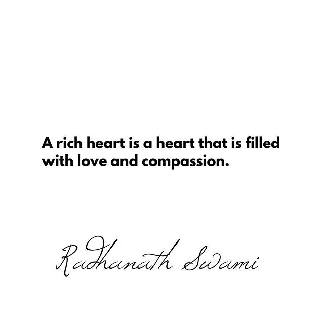 radhanathswami's tweet image. Things can give some pleasure to the mind and senses, but only love can give pleasure to the heart! #love #peopleoverprojects #compassion #bhakti ift.tt/2NI5guk