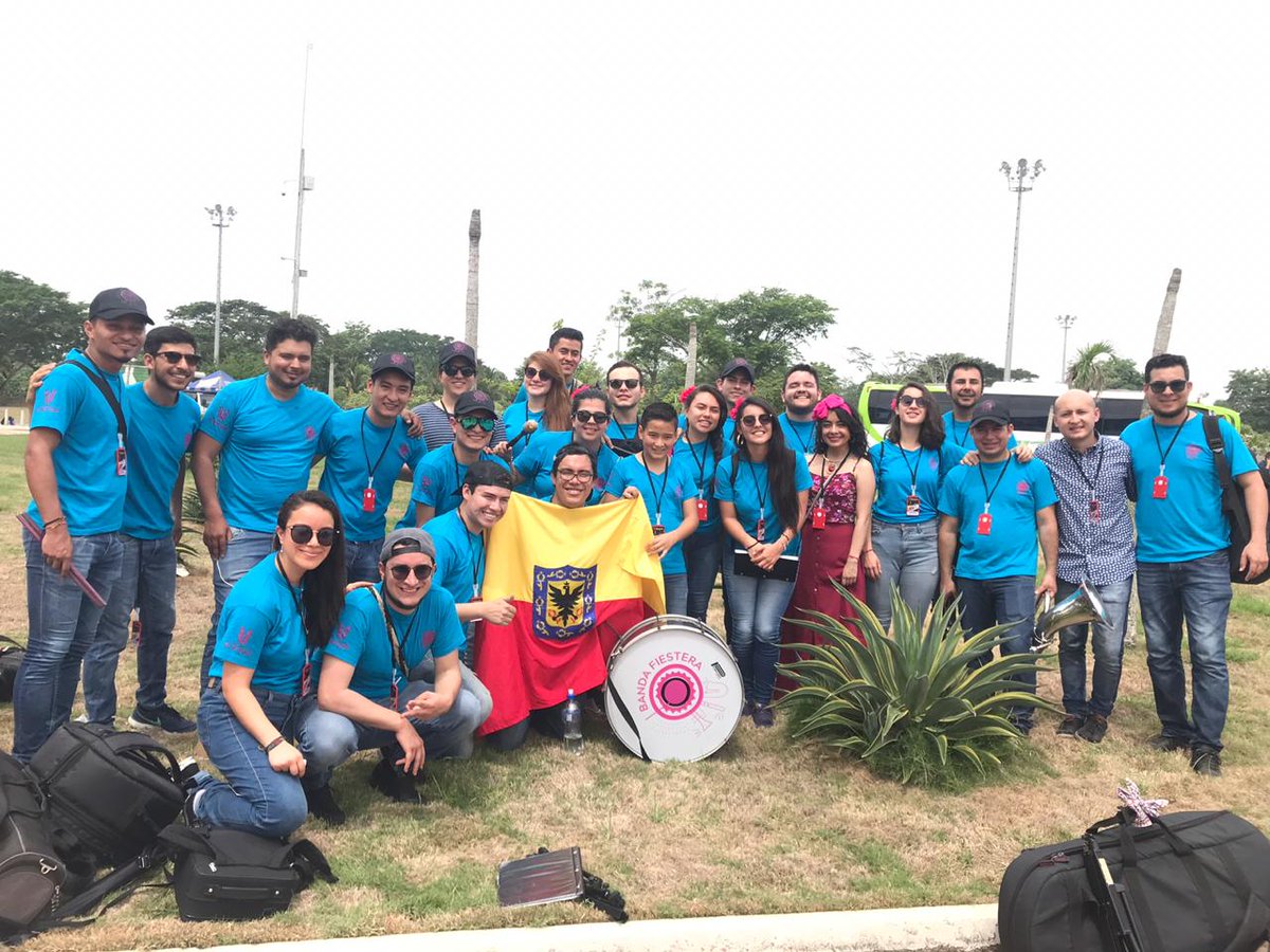 Mar_lozada's tweet photo. ♥️ inolvidable ♥️ #festiporro2019 #ubosque #porrocantao https://t.co/3d2kuCRfVv