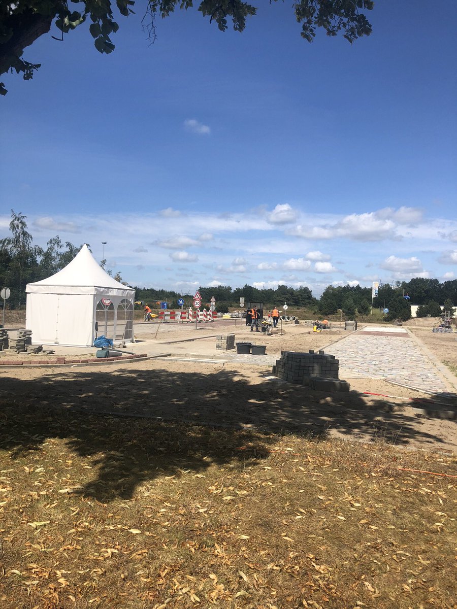 Met  college B&amp;W bezochten wij vandaag het innovatieve fieldlab van <a href="/SOMACollege/">SOMA College</a> en oa <a href="/AllinqGroup/">Allinq</a> Op vernieuwend wijze wordt gewerkt aan schadevrij graven in de openbare ruimte. Bespaard samenleving miljoenen. High techop gebied van infrastructuur op <a href="/BouwInfraPark/">Bouw & Infra Park</a> Harderwijk