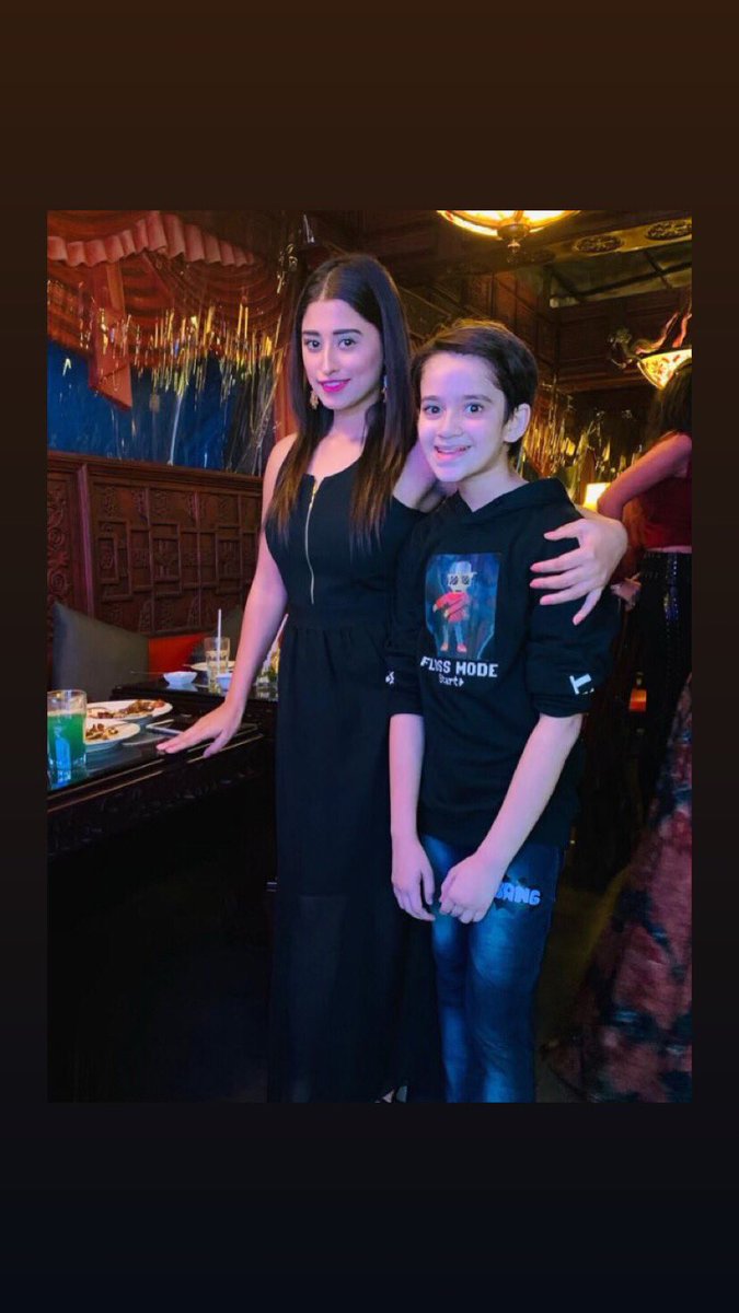 somikhan_ks's tweet photo. Beautiful evening with beautiful people 💗💗💗💗 https://t.co/CEKTDTz2Vi