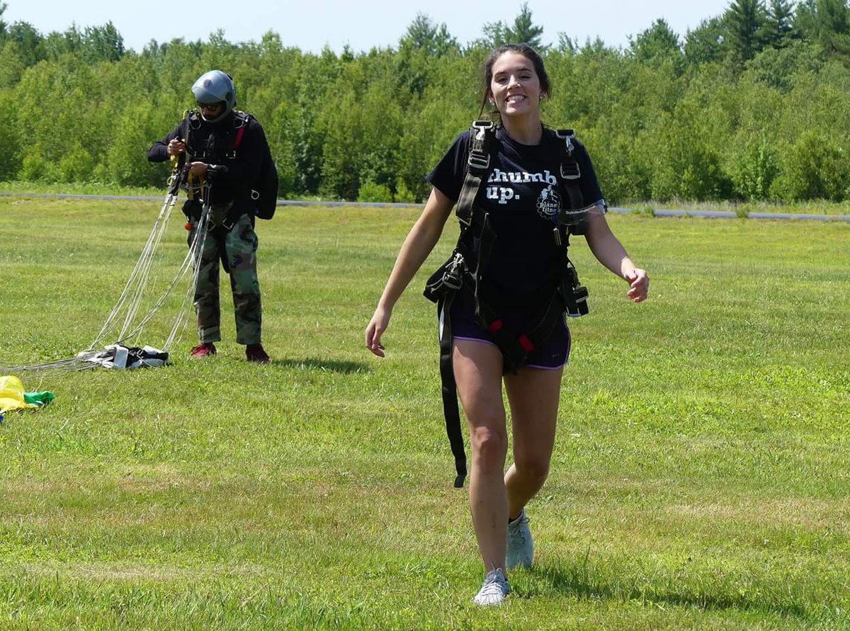 ToriLoving's tweet photo. 1...2...3..Jump! https://t.co/2CLKBKDPaP