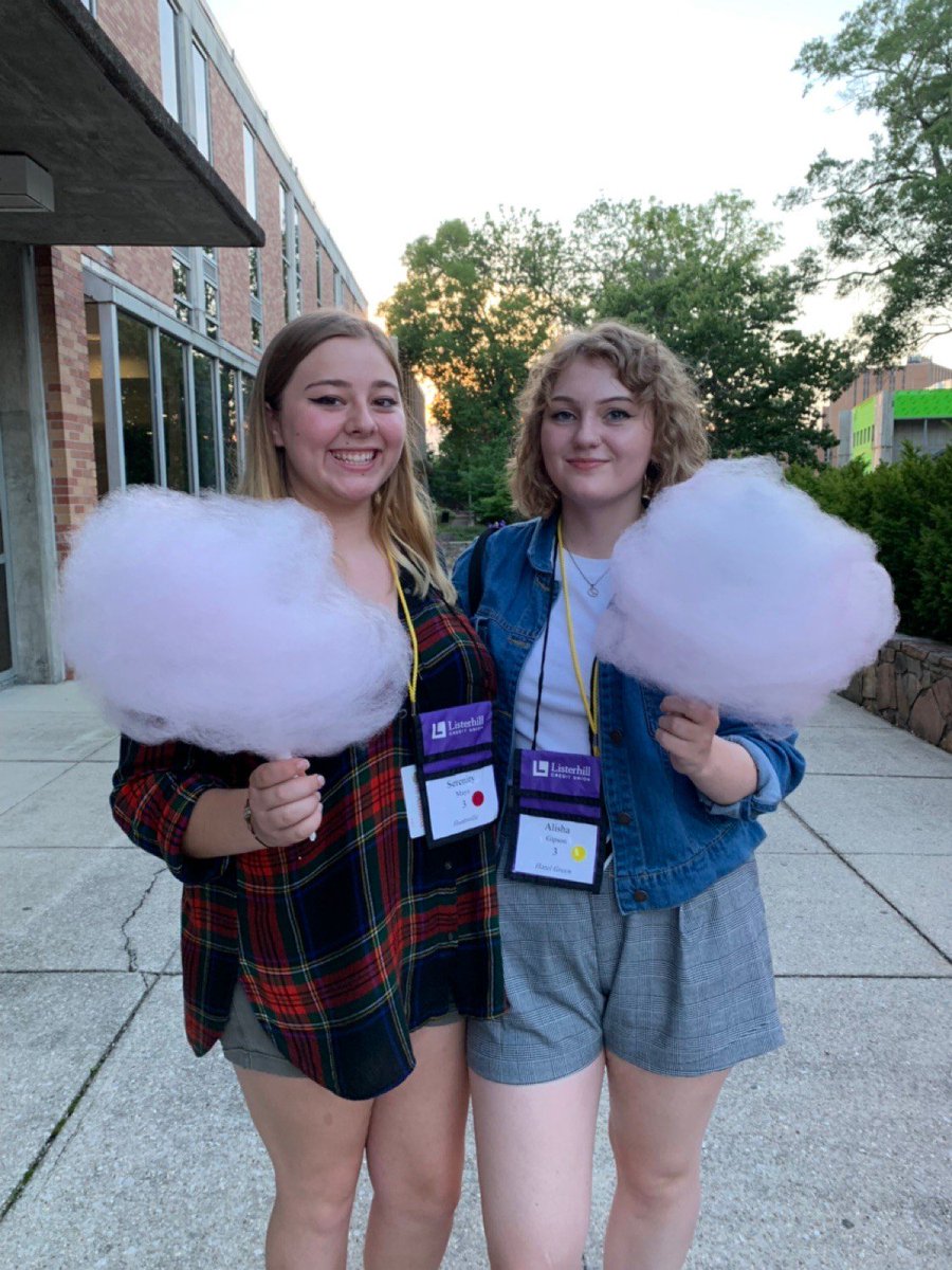 GetTheHill's tweet photo. The phrase "Do what you love ❤️  and you will never work a day in your life" has never been more true! We get to eat cotton candy and hang out with UNA students 👩‍🎓while giving away book 📚 scholarships. We are definitely living our best lives. #SOAR19 #itsallaboutwe https://t.co/09pV3Rv8AX