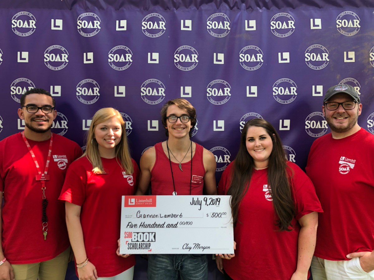 GetTheHill's tweet photo. The phrase "Do what you love ❤️  and you will never work a day in your life" has never been more true! We get to eat cotton candy and hang out with UNA students 👩‍🎓while giving away book 📚 scholarships. We are definitely living our best lives. #SOAR19 #itsallaboutwe https://t.co/09pV3Rv8AX