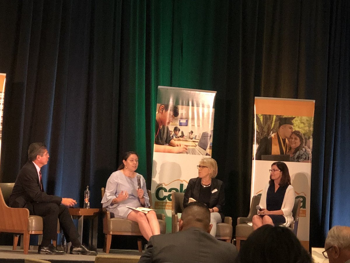 TechCoachEDU's tweet photo. “Policy doesn’t change hearts and minds” great conversations with leaders in bilingual and technology education! Can’t wait to read Culturally Responsive Teaching and the Brain @CALSAfamilia #WeAreCUE #CALSASI19 #CSforAll https://t.co/CQNJ6vkbWn