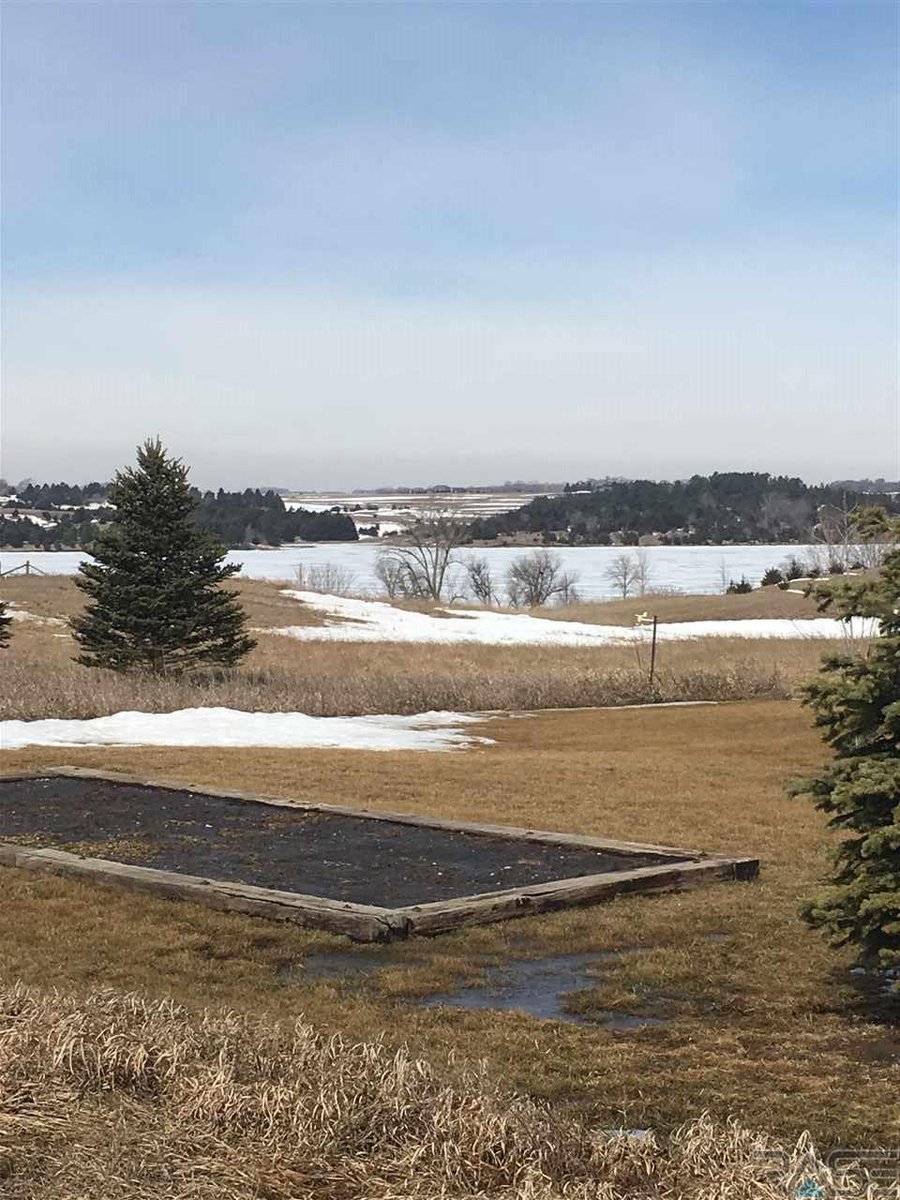 bsic's tweet image. See a virtual tour of my listing on Reed Ct #Canistota #SD  #realestate tour.circlepix.com/home/VU6CJ9