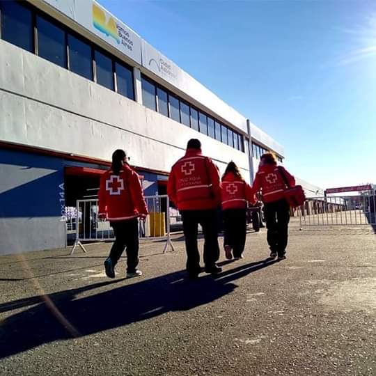 CRArgSLugares's tweet photo. El día de ayer estuvimos en el @autodromo.oscaryjuangalvez brindando #PrimerosAuxilios ⛑🚑 para el evento #DragBA Milla Master.

#Autodromo #BuenosAires 
#SomosVoluntarios
#CruzRojaArgentina #SantosLugares https://t.co/PoSj3s7p0p