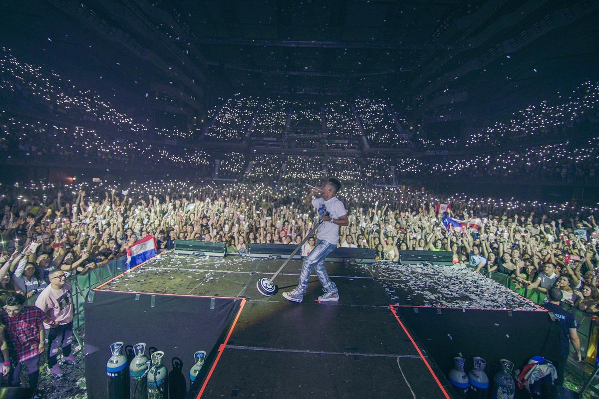 ozuna's tweet photo. M A D R I D 🇪🇸 https://t.co/rnei54tWtP