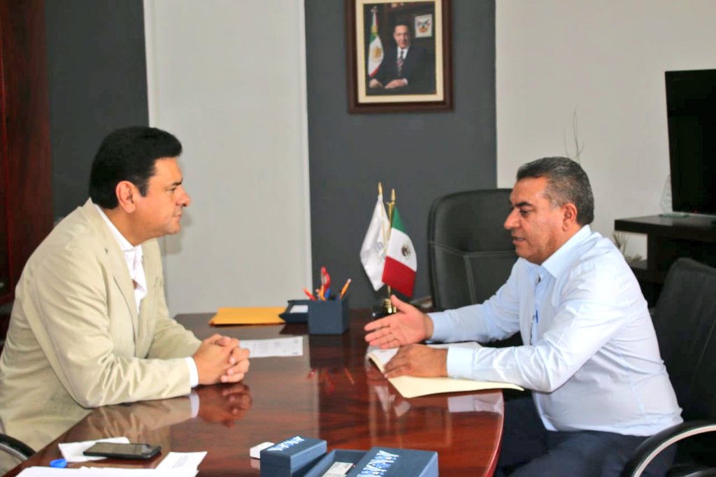 DanielRolandoJ's tweet image. El escuchar de manera cercana a la ciudadanía es una de las prioridades en el gobierno de @omarfayad, continuaremos apoyando a todas las familias de #Hidalgo para que cuenten con acciones de calidad que mejoren su bienestar. #AudienciaPública